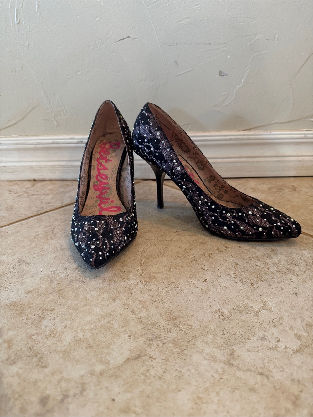 Betsy Johnson Black Heels size 8